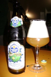 Questa doppelbock (più corposa) da ben 8,2 gradi è fatta con un frumento maltato e utilizza luppolo tedesco. Gustandola si avverte un sentore di banana (isoamile acetato) e un minimo di fenolo.